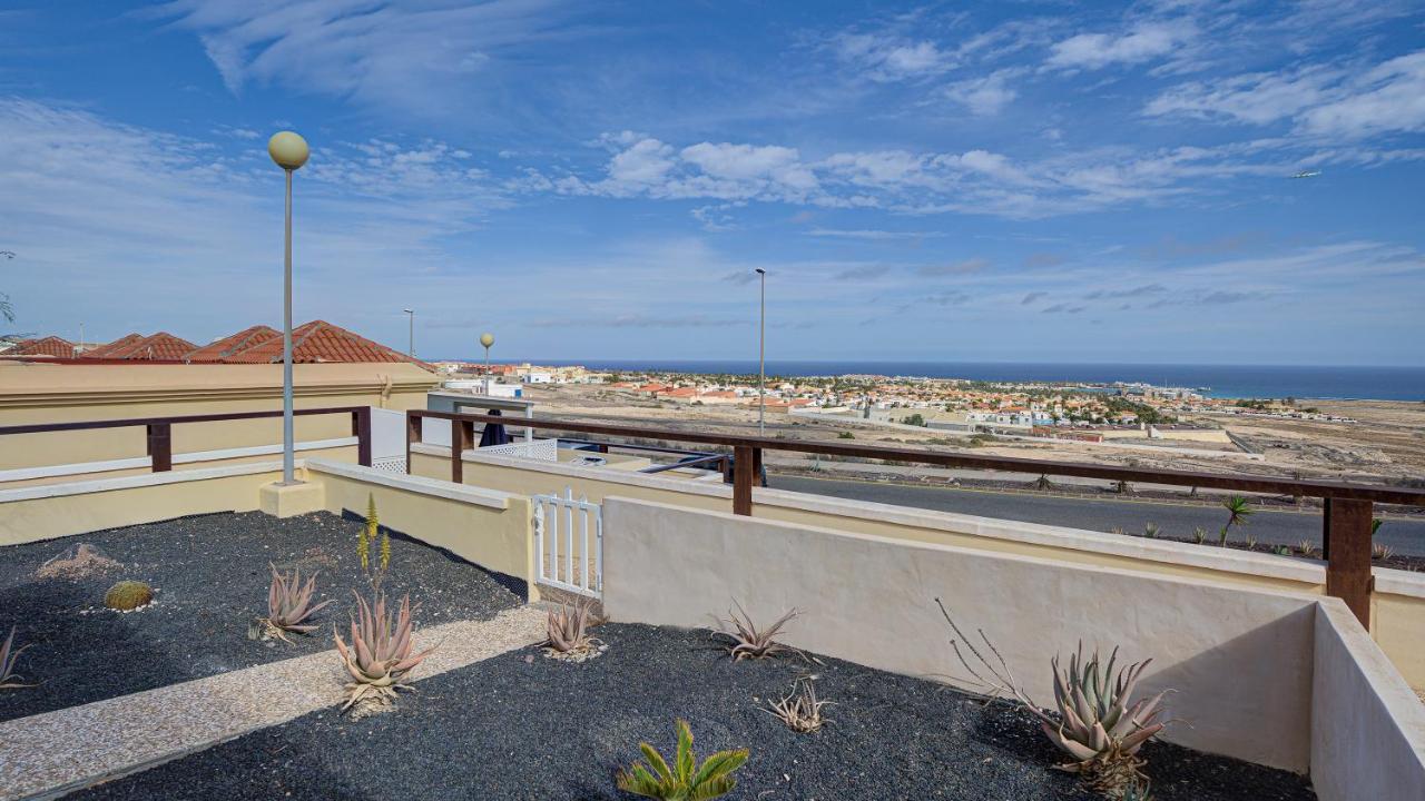 Private Terrace Home - Parking - Pool Caleta De Fuste Exterior foto